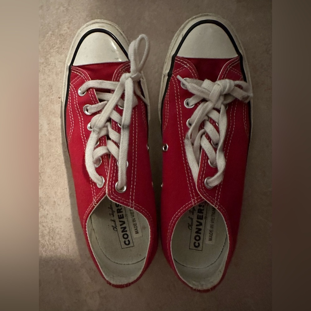 Converse vintage  Red and White Sneakers
